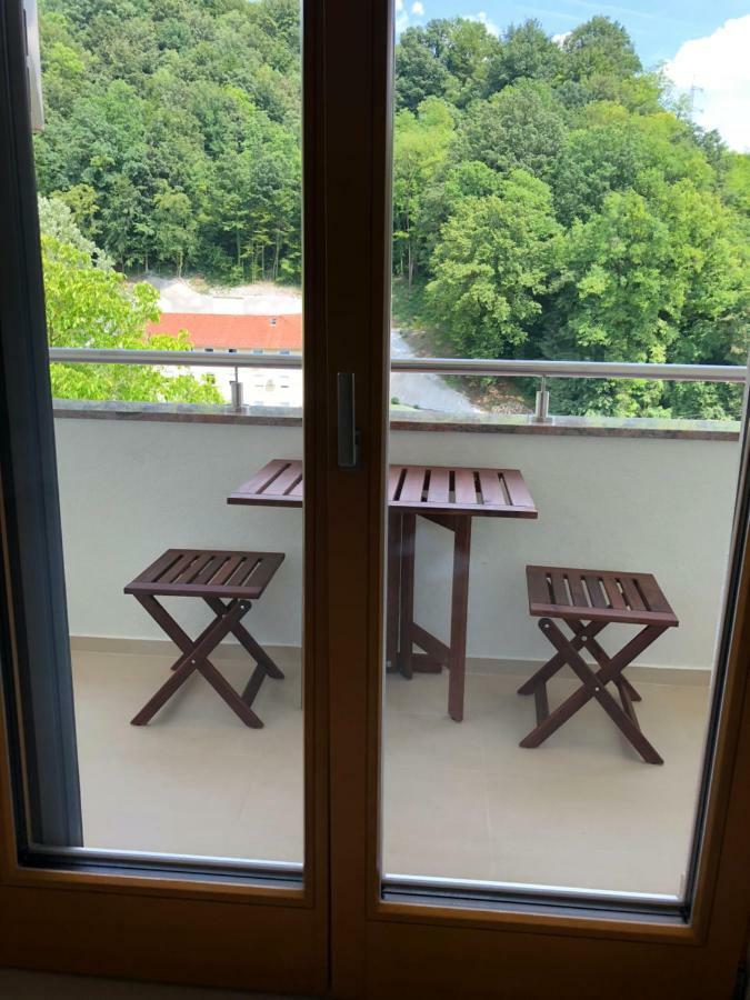 Apartmani Izvor - 图赫尔斯克利普利采 外观 照片