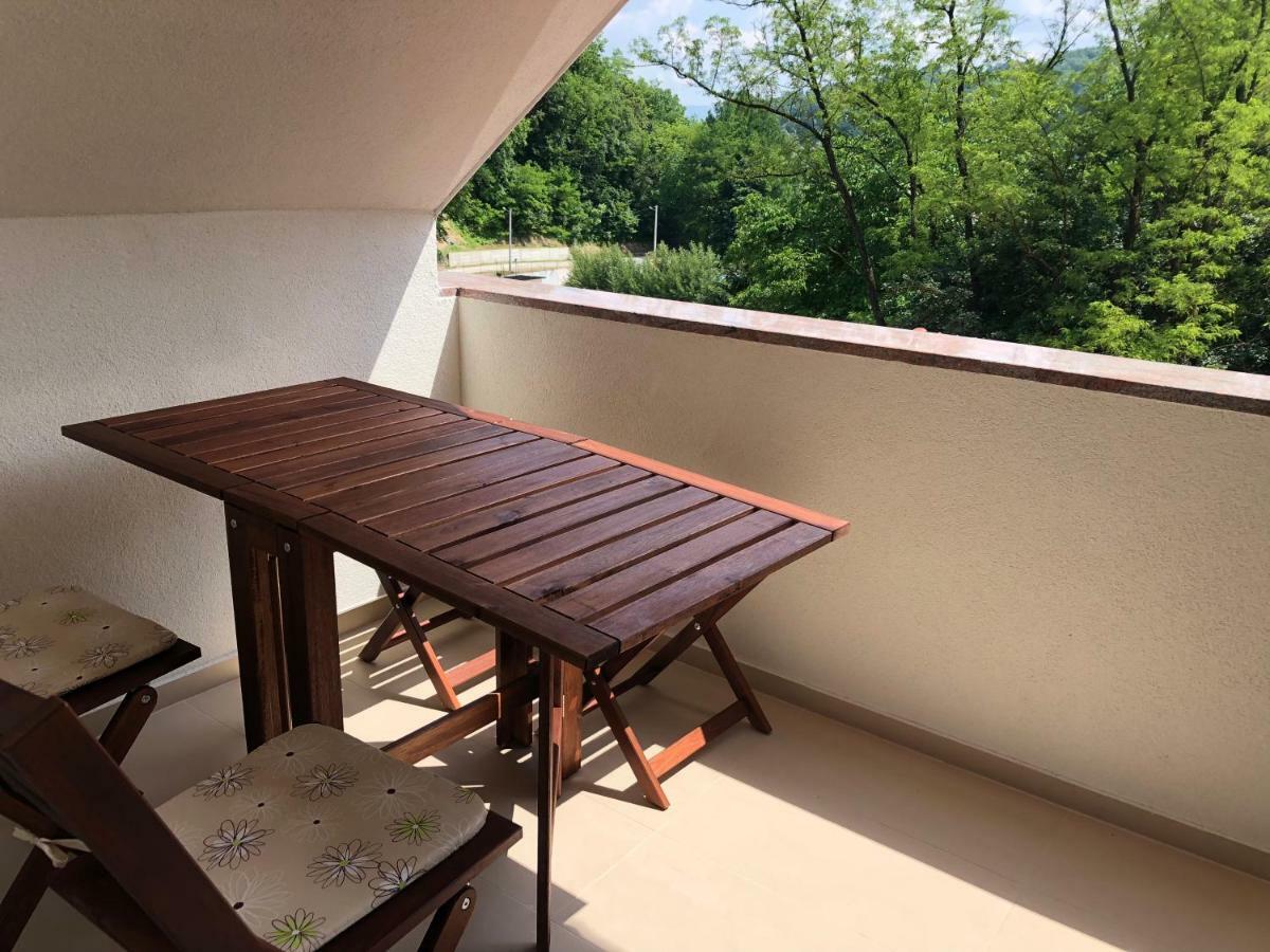 Apartmani Izvor - 图赫尔斯克利普利采 外观 照片