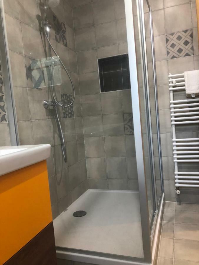 Apartmani Izvor - 图赫尔斯克利普利采 外观 照片