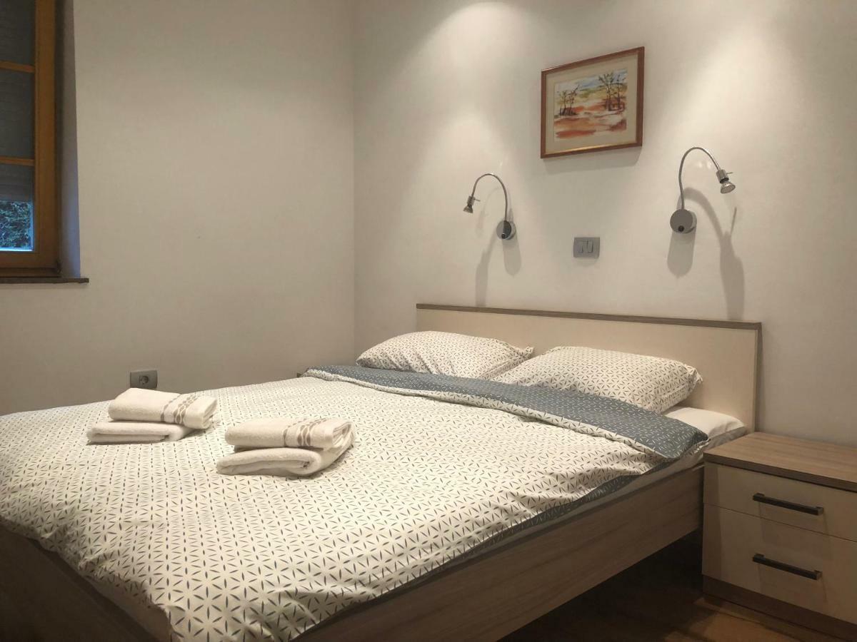 Apartmani Izvor - 图赫尔斯克利普利采 外观 照片